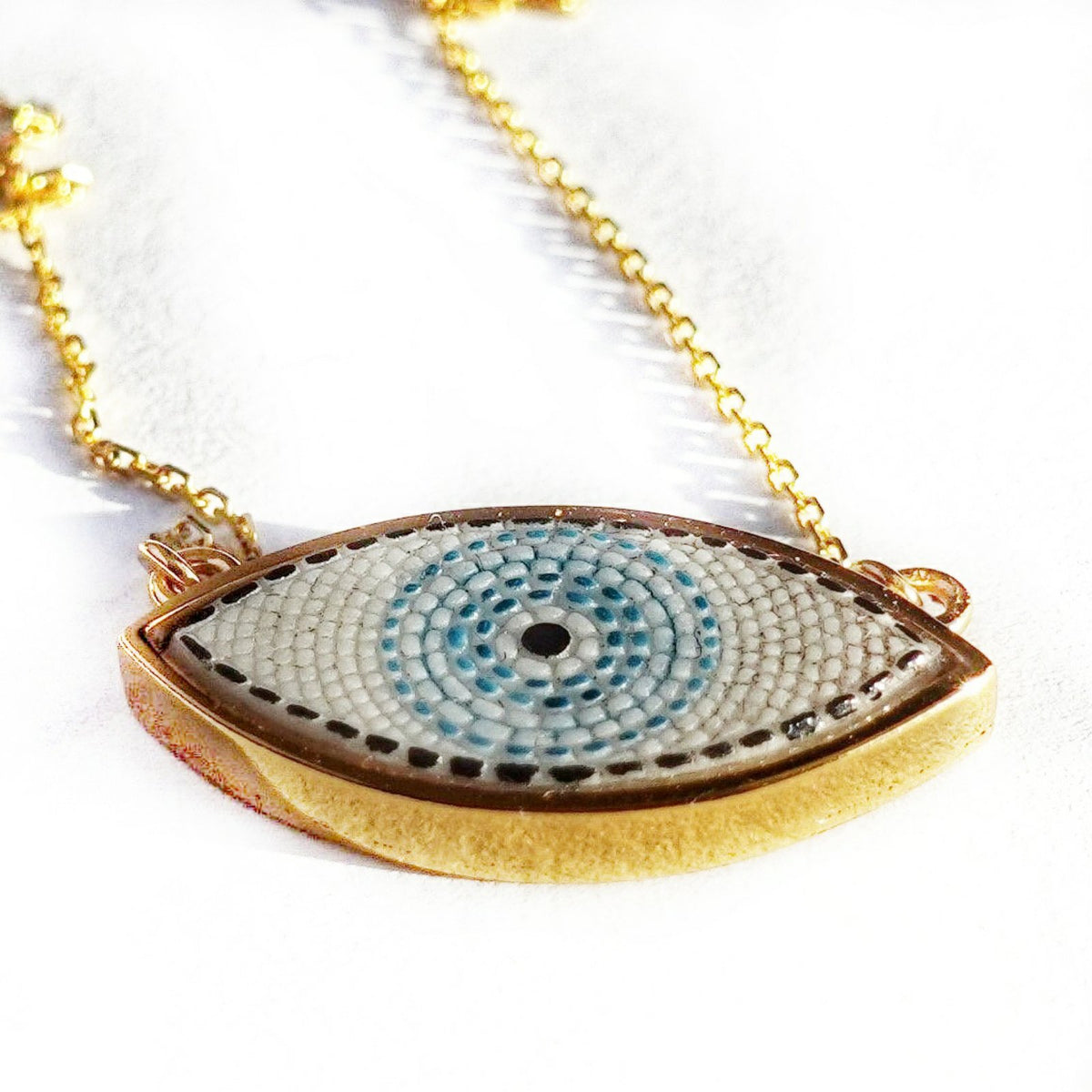 Eye candy la online evil eye necklace